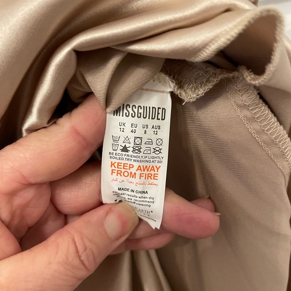 Missguided Woman’s Champage Gold Frill Hi/Low Cami Dress size: 8 NWOT - Picture 9 of 14